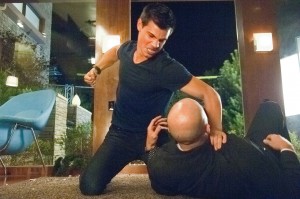 Abduction-2011-Behind-the-Scenes-taylor-lautner-32909827-2000-1328